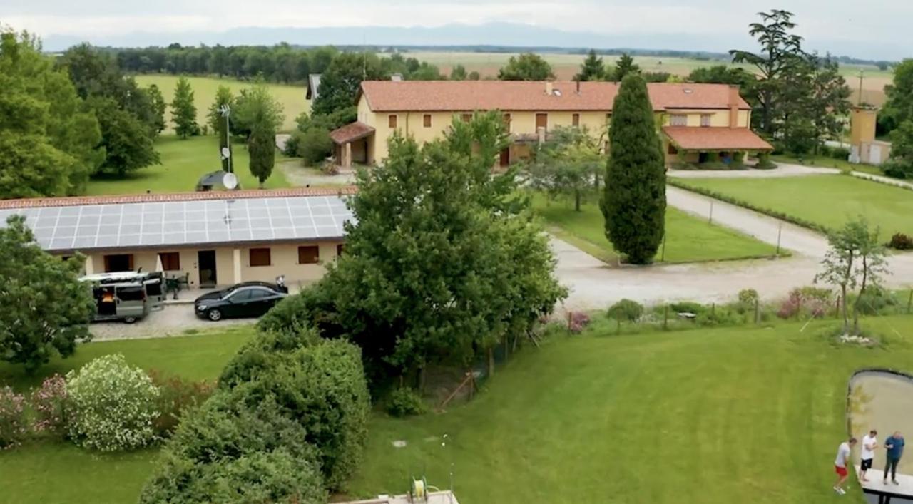 Agriturismo Tenuta Regina - Glamping Luxury Lodges And Apartments Palazzolo dello Stella Luaran gambar