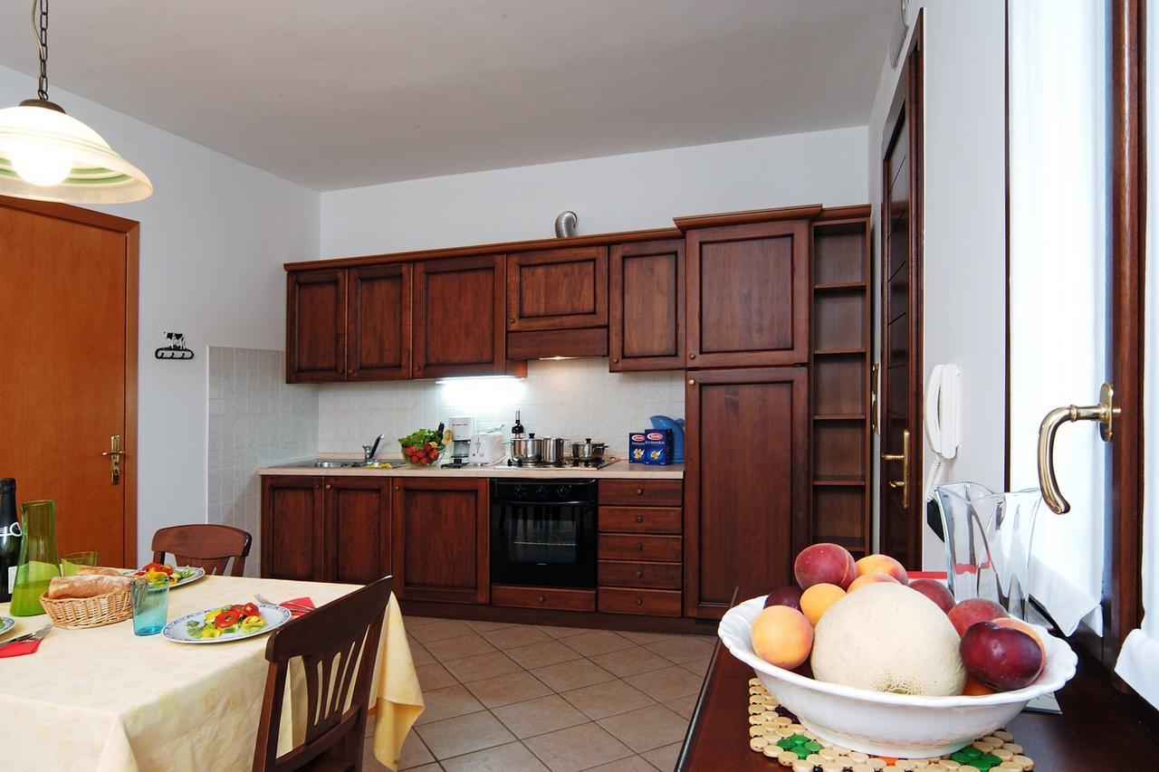 Agriturismo Tenuta Regina - Glamping Luxury Lodges And Apartments Palazzolo dello Stella Luaran gambar