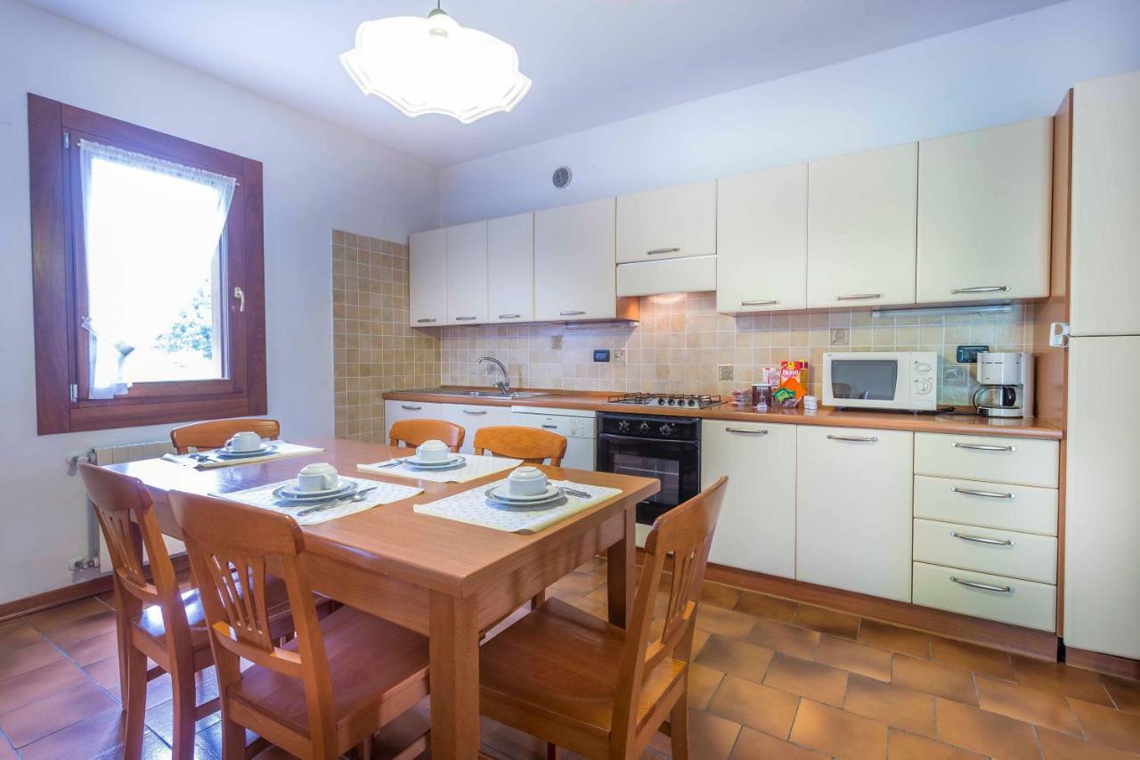 Agriturismo Tenuta Regina - Glamping Luxury Lodges And Apartments Palazzolo dello Stella Luaran gambar