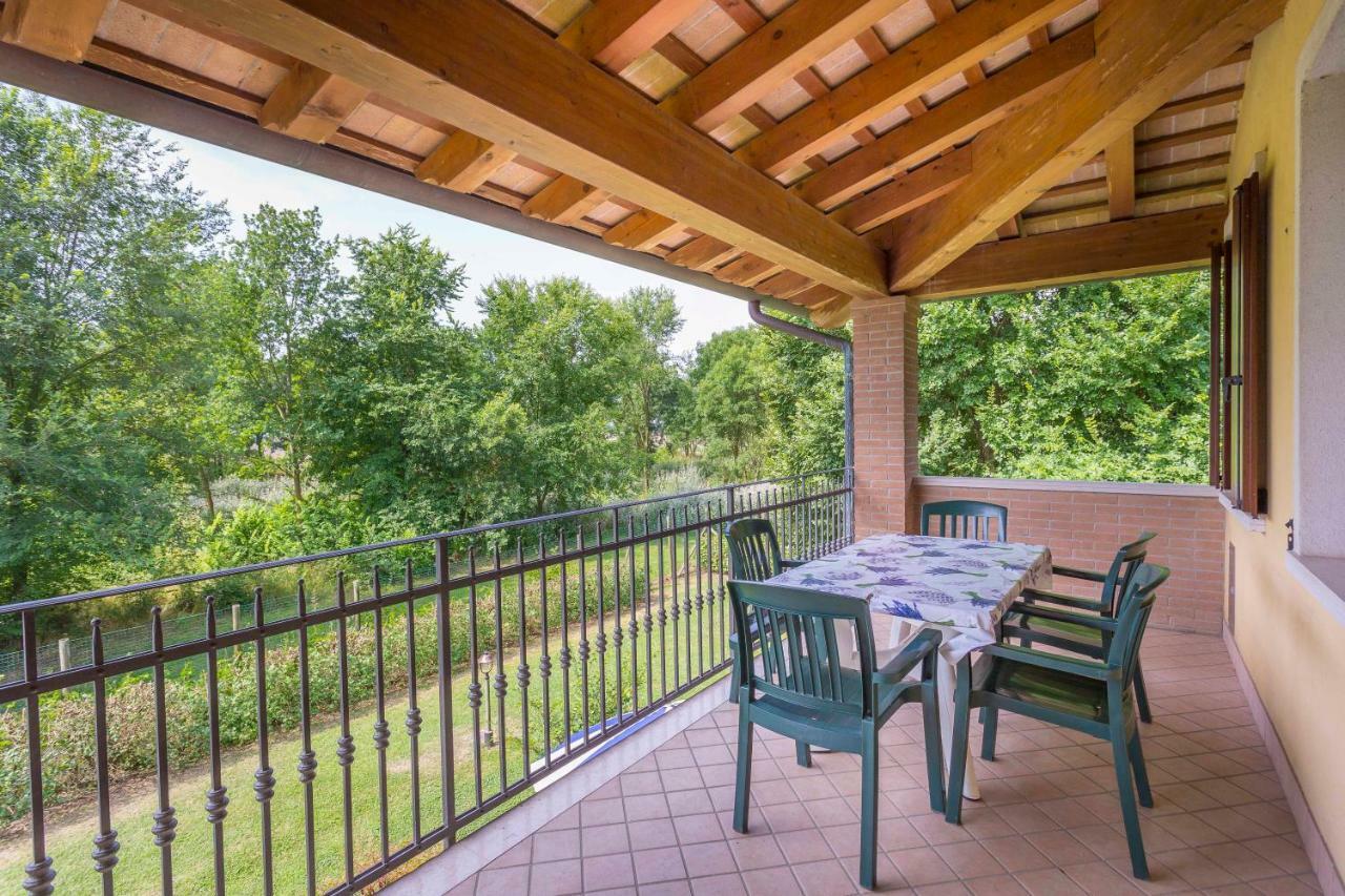 Agriturismo Tenuta Regina - Glamping Luxury Lodges And Apartments Palazzolo dello Stella Luaran gambar