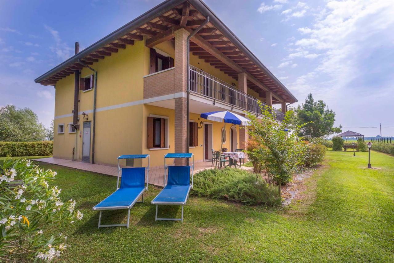 Agriturismo Tenuta Regina - Glamping Luxury Lodges And Apartments Palazzolo dello Stella Luaran gambar