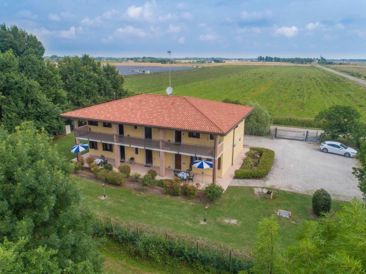 Agriturismo Tenuta Regina - Glamping Luxury Lodges And Apartments Palazzolo dello Stella Luaran gambar