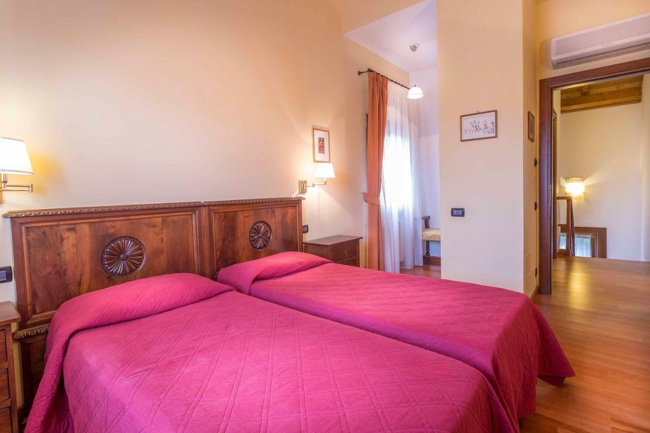 Agriturismo Tenuta Regina - Glamping Luxury Lodges And Apartments Palazzolo dello Stella Luaran gambar