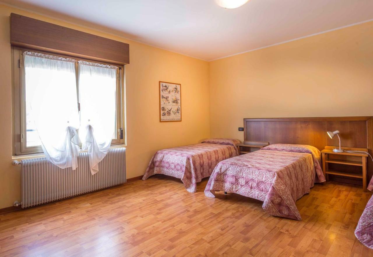 Agriturismo Tenuta Regina - Glamping Luxury Lodges And Apartments Palazzolo dello Stella Luaran gambar