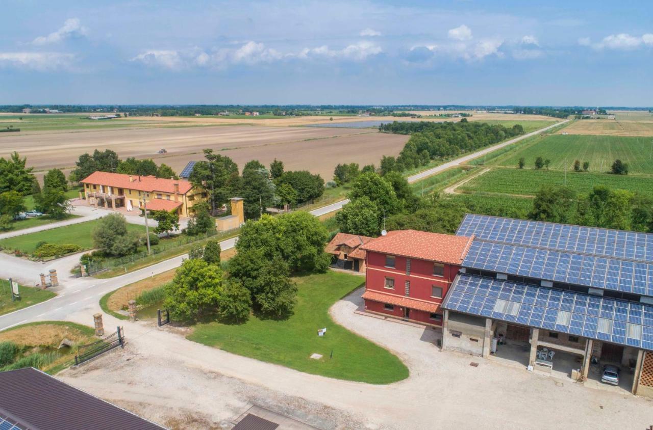 Agriturismo Tenuta Regina - Glamping Luxury Lodges And Apartments Palazzolo dello Stella Luaran gambar