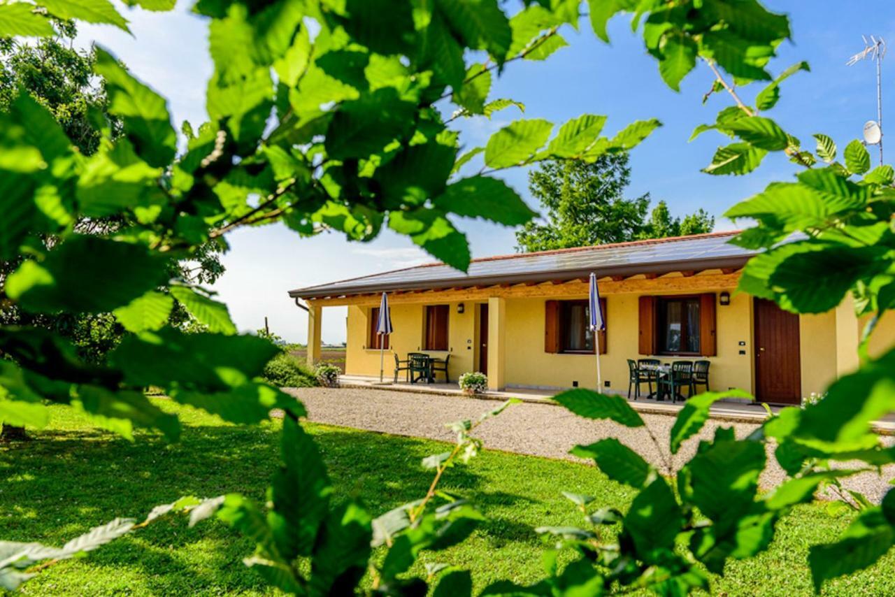 Agriturismo Tenuta Regina - Glamping Luxury Lodges And Apartments Palazzolo dello Stella Luaran gambar