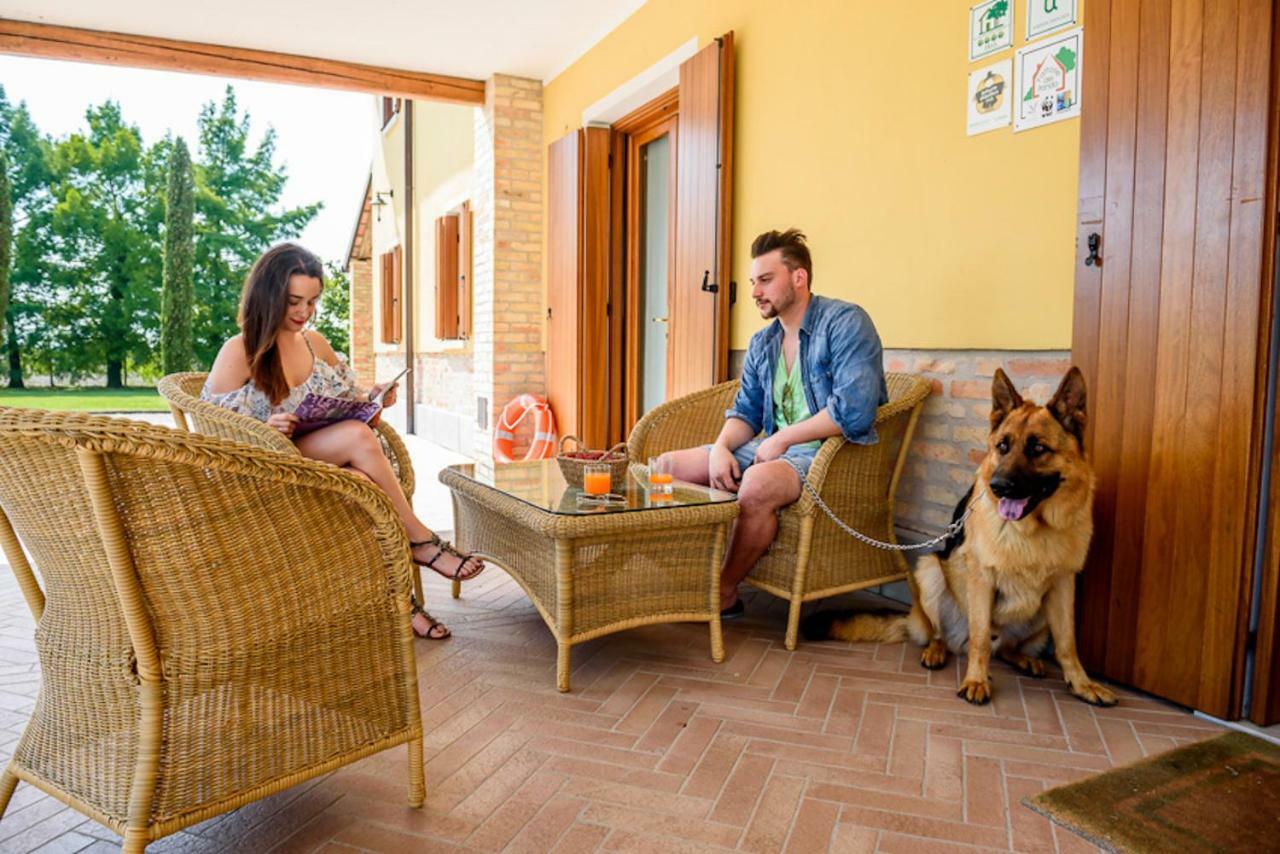 Agriturismo Tenuta Regina - Glamping Luxury Lodges And Apartments Palazzolo dello Stella Luaran gambar