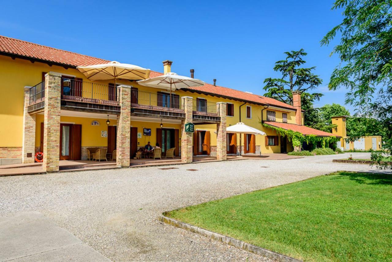 Agriturismo Tenuta Regina - Glamping Luxury Lodges And Apartments Palazzolo dello Stella Luaran gambar