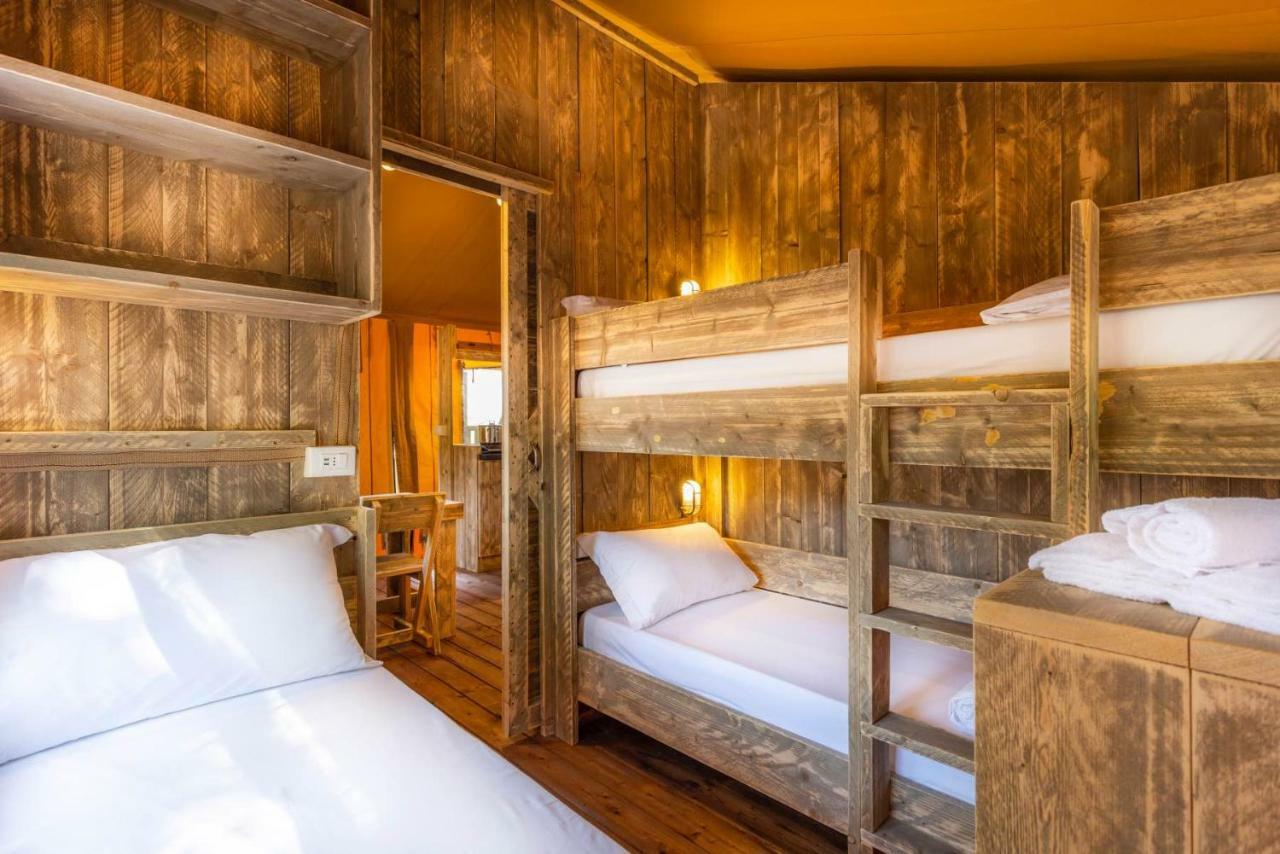 Agriturismo Tenuta Regina - Glamping Luxury Lodges And Apartments Palazzolo dello Stella Luaran gambar