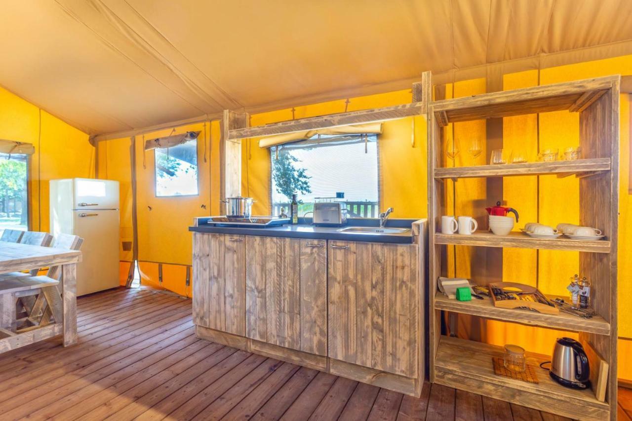 Agriturismo Tenuta Regina - Glamping Luxury Lodges And Apartments Palazzolo dello Stella Luaran gambar