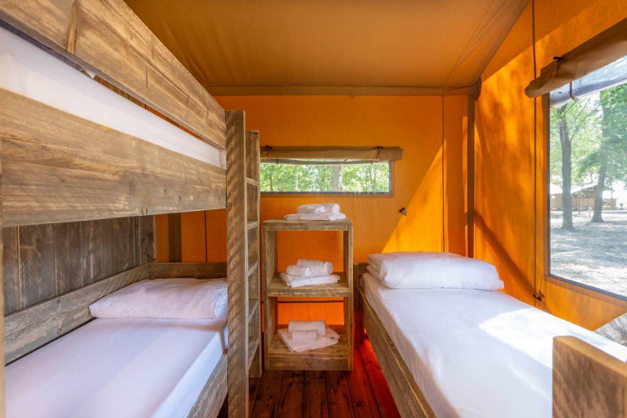 Agriturismo Tenuta Regina - Glamping Luxury Lodges And Apartments Palazzolo dello Stella Luaran gambar