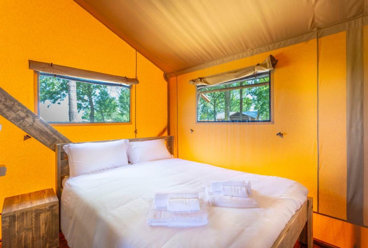 Agriturismo Tenuta Regina - Glamping Luxury Lodges And Apartments Palazzolo dello Stella Luaran gambar