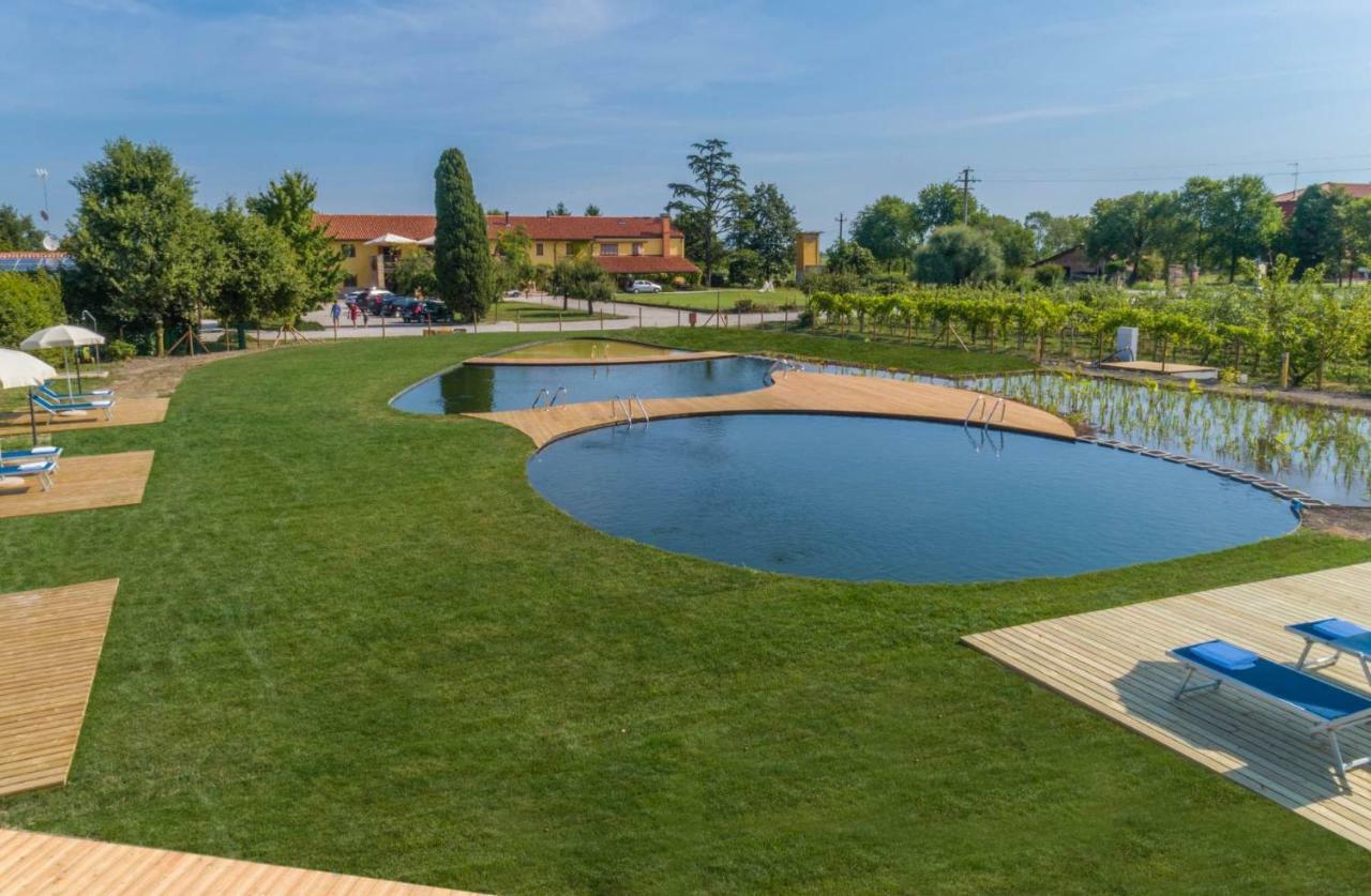 Agriturismo Tenuta Regina - Glamping Luxury Lodges And Apartments Palazzolo dello Stella Luaran gambar